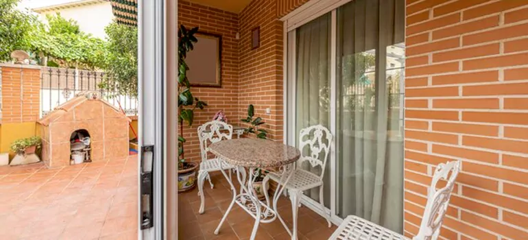 Adding Porch Enclosures To Your Home in Alcona, Ontario