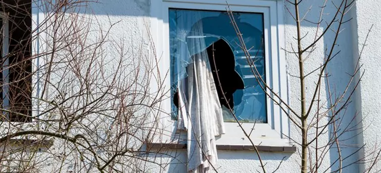 Storm Window Installation Contractors in Alcona, Ontario