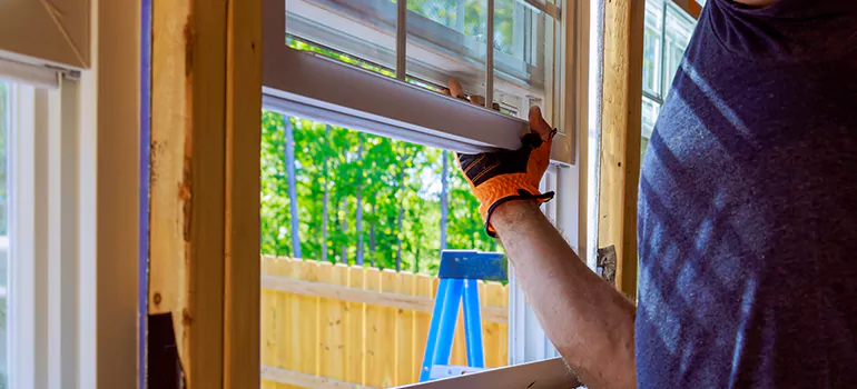 >Bay Window Curtain Rail Track in Cookstown, Ontario