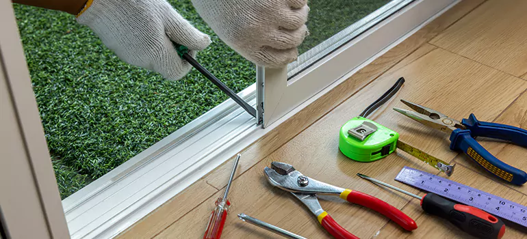 Window Hinge Repair in Lefroy, Ontario